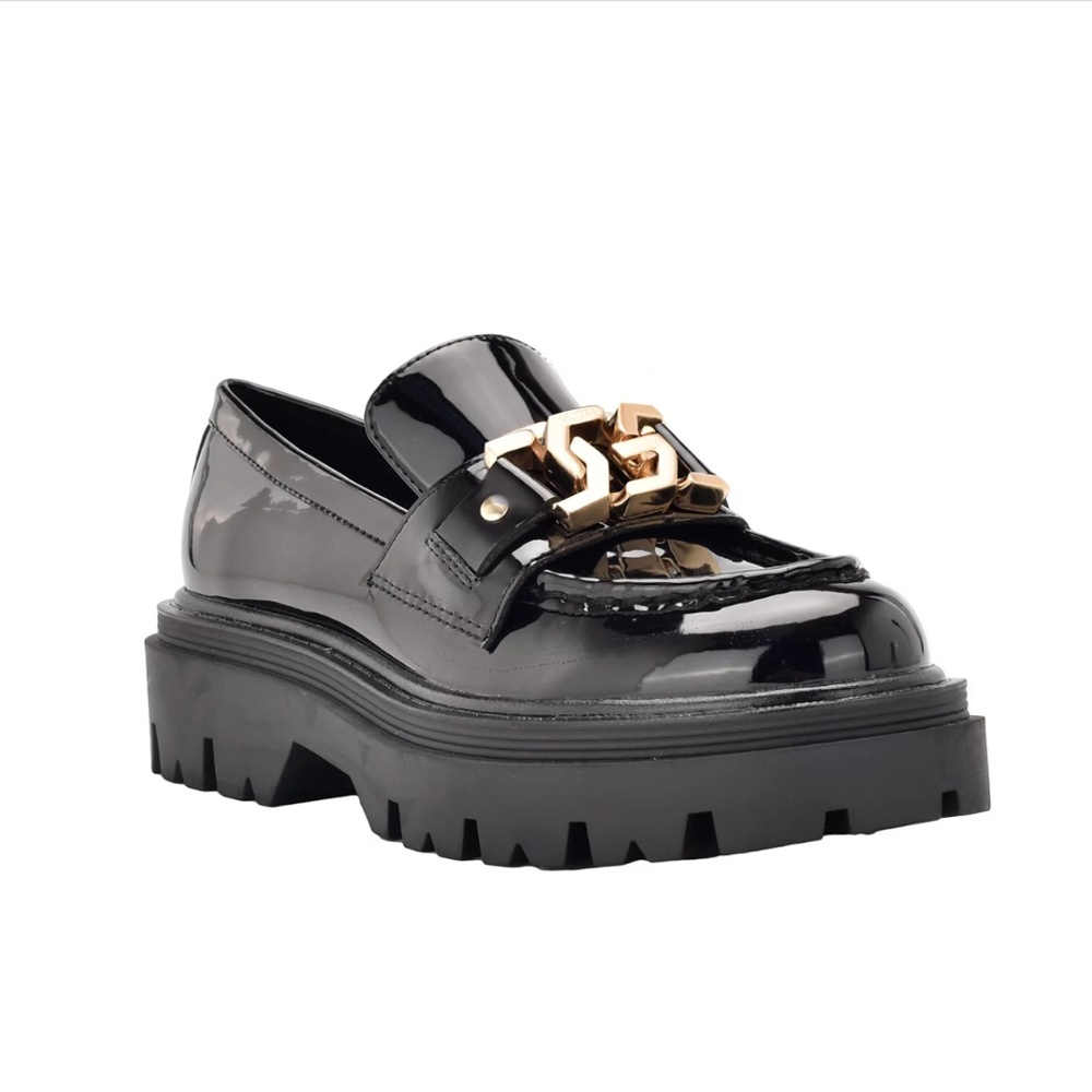 GUESS Women's Keate Lug Sole Penny Loafers Like New!!